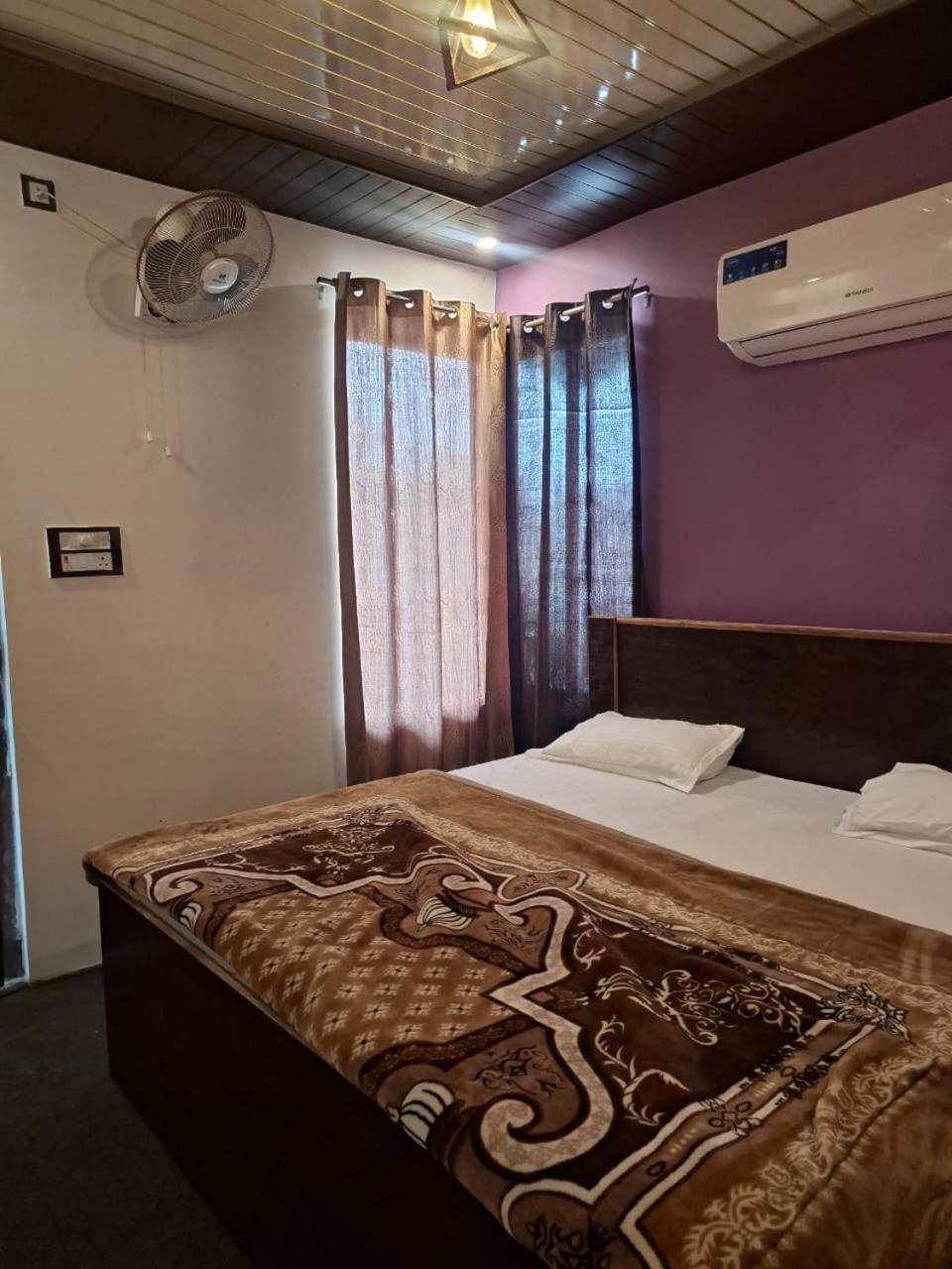 Privyrooms Gorakhpur Luaran gambar